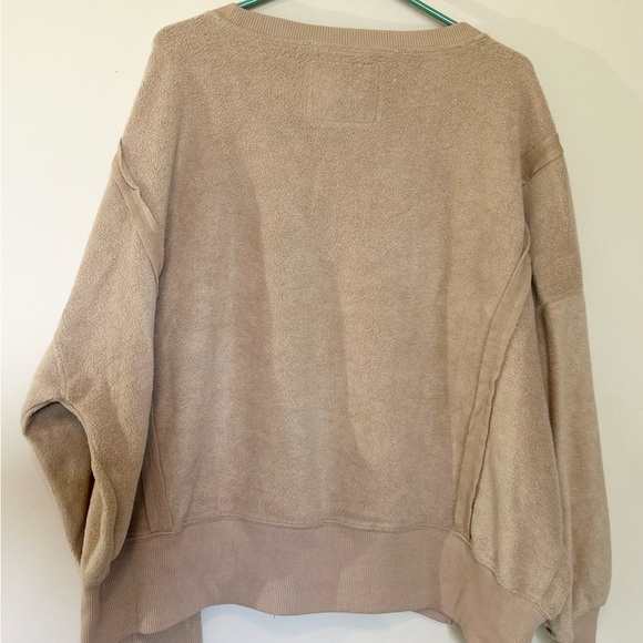 American Eagle Outfitters Women's oversized Camel Crew Neck Sweater - Picture 4 of 4